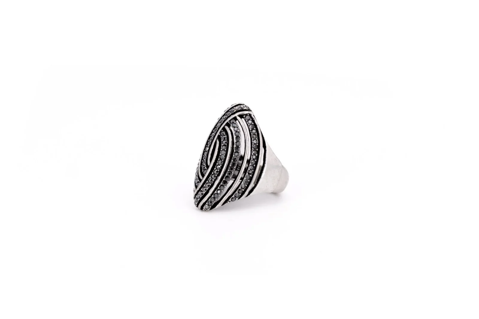 Anello ovale cristalli - immagine 2