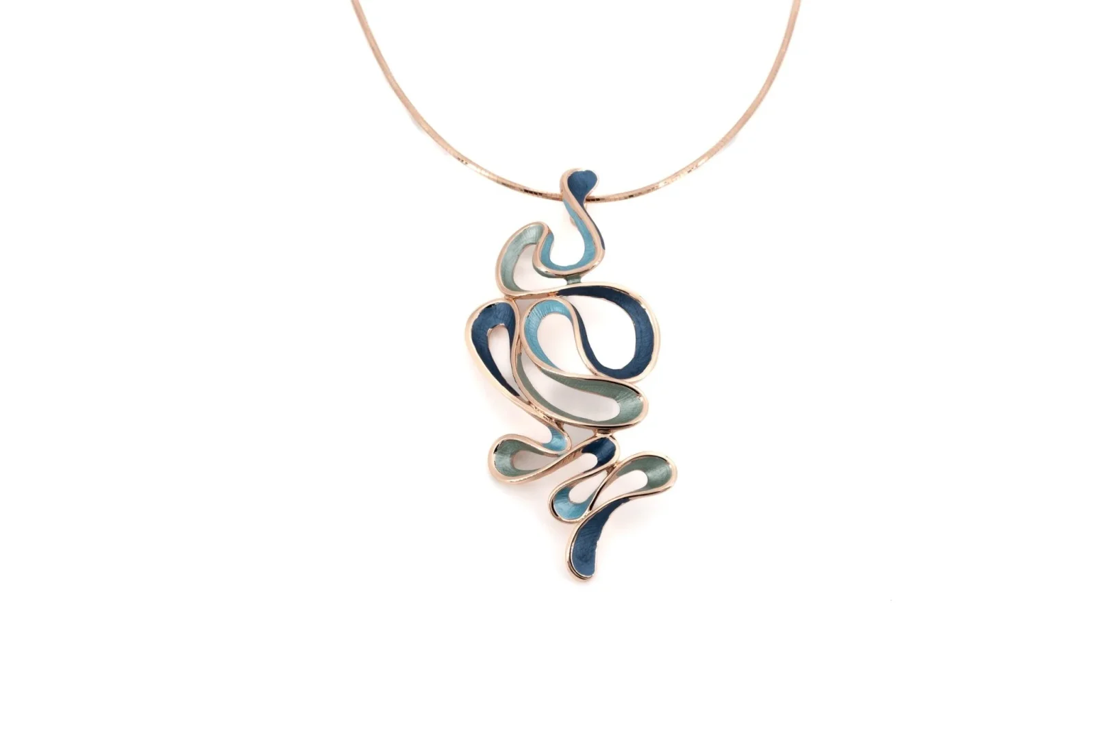 Collana serpentina intrecciata